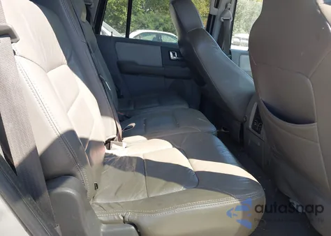 2005 Ford Expedition Xlt z USA, uszkodzony, nr VIN 1FMPU15535LA55850